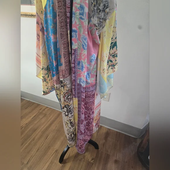 We The Free Patched With Love Robe - Picture 3 of 13